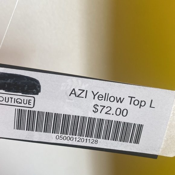 AZI Women's Yellow Top Flower Beaded Embroidered Design Short Sleeve Size L NEW - Picture 10 of 11